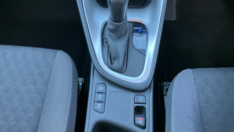 Toyota Yaris 1.5 Hybrid Design 5dr CVT Hybrid Hatchback